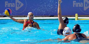 España diluye a Nueva Zelanda en el estreno en la Superfinal