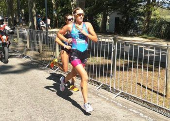 Sara Guerrero gana el campeonato de España de triatlón distancia olímpica en Banyoles