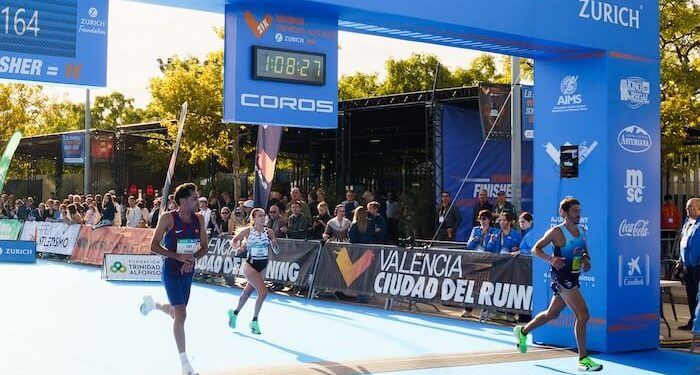 Chepkirui se impuso el Medio Maratón de València y Laura Luengo batió el récord de España