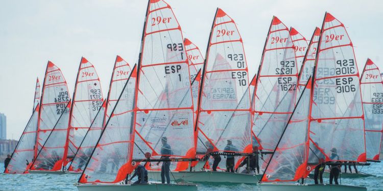 Mateo y Simón Codoñer mandan en el estreno de la Copa de España 29er