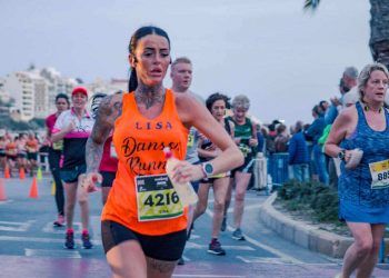 La Benidorm Half 2022 se proyecta hacia la marca de los 2.500 participantes