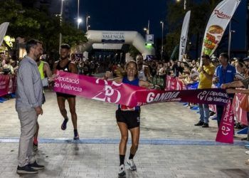 María Fuentes ganó la duodécima 10K Nocturna de la Platja de Gandia-Memorial Toni Herreros
