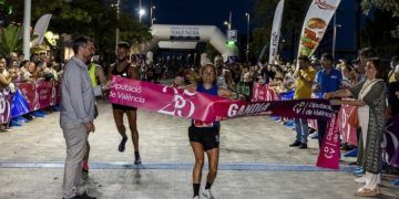 María Fuentes ganó la duodécima 10K Nocturna de la Platja de Gandia-Memorial Toni Herreros