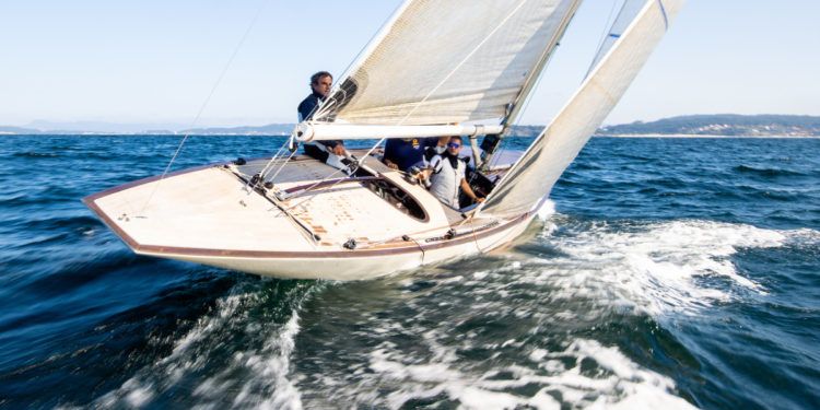 El Bribón reafirma su liderato para la Liga de 6 Metros tras la victoria de la 6ª serie en Sanxenxo