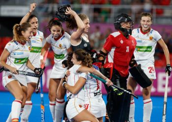Las Redsticks debutan con fuerza ante Canadá
