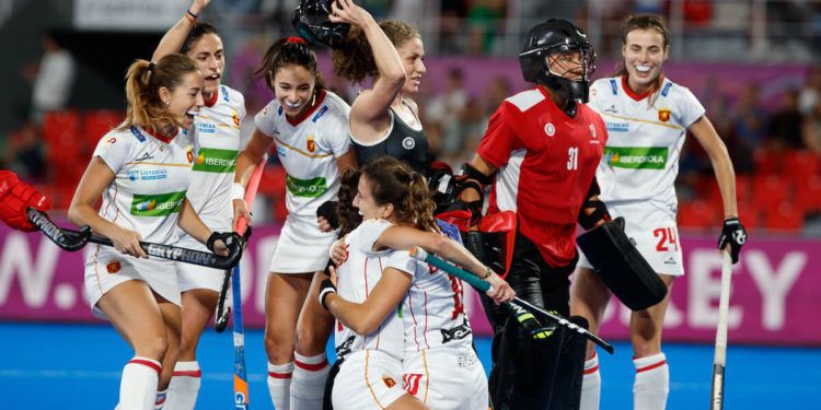 Las Redsticks debutan con fuerza ante Canadá