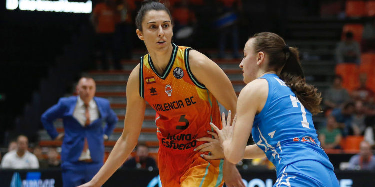 Gran remuntada davant Atomeromu KSC Szekszard en el debut de Torrens