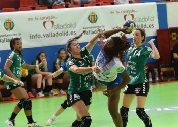 Elche abraza la sexta plaza y Morvedre certifica su descenso de DHF