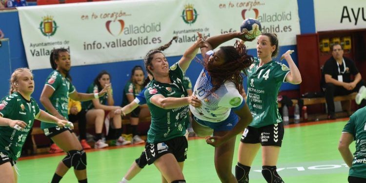 Elche abraza la sexta plaza y Morvedre certifica su descenso de DHF