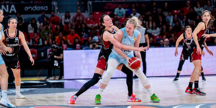 Casademont Zaragoza y Perfumerías Avenida se citan en la final de la Copa de la Reina