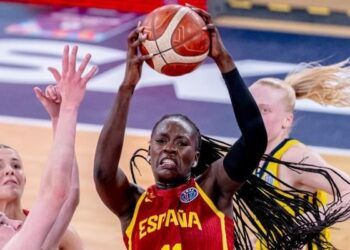España ganó a Suecia y acabó invicta la primera fase para afrontar los cuartos de Eurobasket