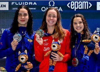 Alba Vázquez, plata y Emma Carrasco, bronce, brillaron en los 400 estilos del Europeo