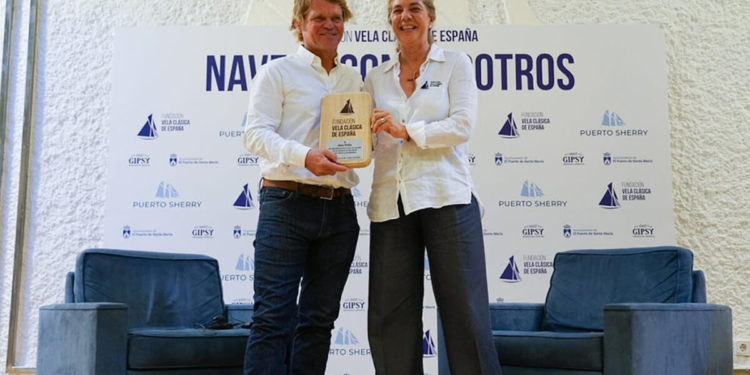 “Navega con nosotros” reunió a más de 150 personas para escuchar a Alex Pella