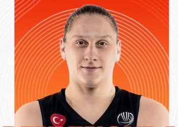 Alina Iagupova ficha por Valencia Basket