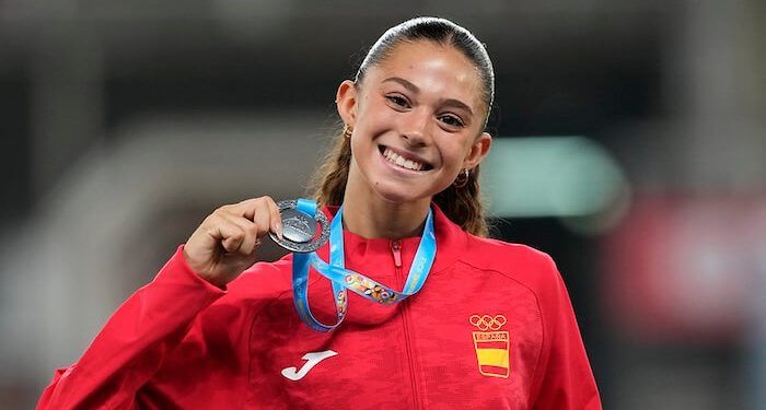 España logró cinco medallas en su estreno en el FOJE