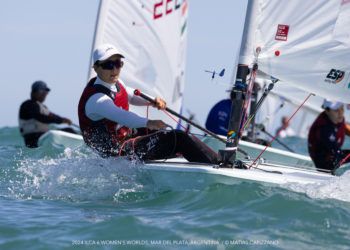 Ana Moncada firmó el mejor resultado nacional en la primera jornada del Mundial de ILCA6 con un octavo puesto