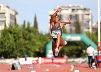 Ana Peleteiro, Fátima Diame o Nadia Soto completaron notables actuaciones en Castellón