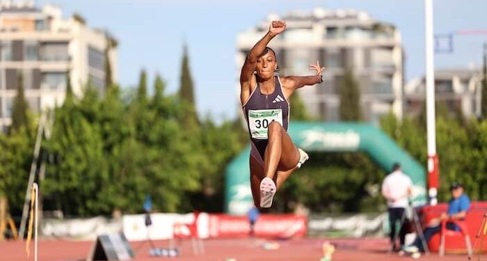 Ana Peleteiro, Fátima Diame o Nadia Soto completaron notables actuaciones en Castellón