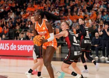 Spar Girona se impuso a Valencia Basket en un apretado final en el Roig Arena