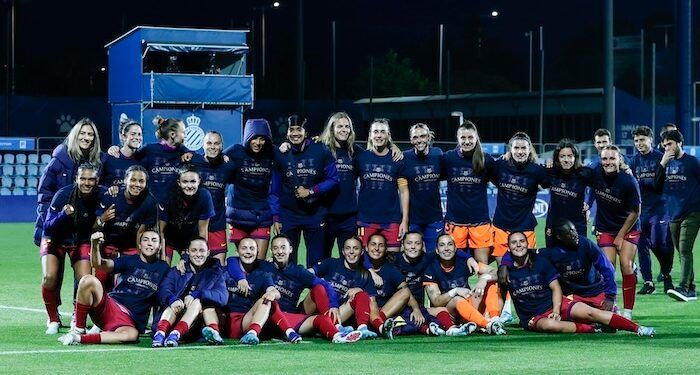 El Barcelona conquistó su undécima Liga con la cantera al frente y las goleadas como sello