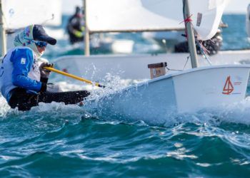 España, con Blanca Ferrando y Joan Domingo, manda en la Euromarina Optimist Torrevieja