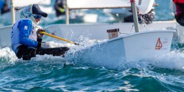 España, con Blanca Ferrando y Joan Domingo, manda en la Euromarina Optimist Torrevieja
