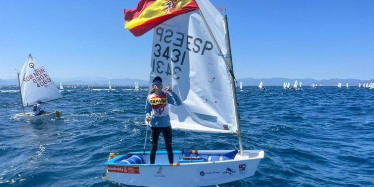 Blanca Ferrando se proclamó campeona del Mundo Optimist 2023