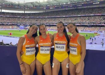 El relevo largo de España fue quinto en su serie sin acceso a la final olímpica en Saint Denis