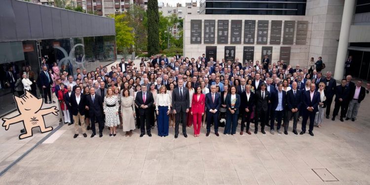 El COE rinde tributo a los olímpicos de los Juegos de Albertville y