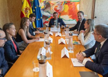 El CSD, la RFEF y las futbolistas de la selección absoluta profundizan en el acuerdo alcanzado en Oliva