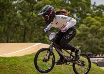Carla Gómez, subcampeona de Europa junior de BMX Racing