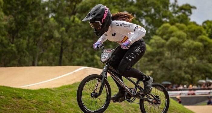 Carla Gómez, subcampeona de Europa junior de BMX Racing