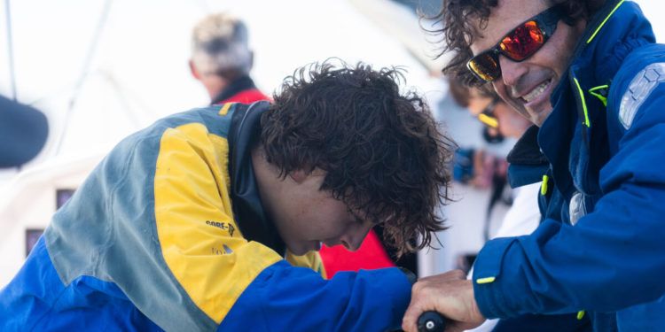 Chuny Bermúdez de Castro, su hijo Carlos y Jaime Arbones en el «Viva México» en The World Race