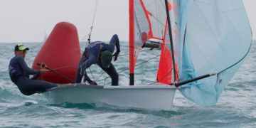 Mateo y Simón Codoñer acarician la Copa de España de 29er en Valencia