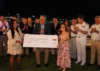 Comité de Emergencia recibió el cheque solidario en favor de Venezuela en la Cena de Armadores del Trofeo SM la Reina