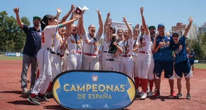 Un total de 28.000 banderas únicas a la conquista de París para festejar los éxitos de España