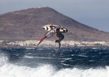 El Mundial de Windsurf corona a dos canarios, Daida Ruano y Philip Köster