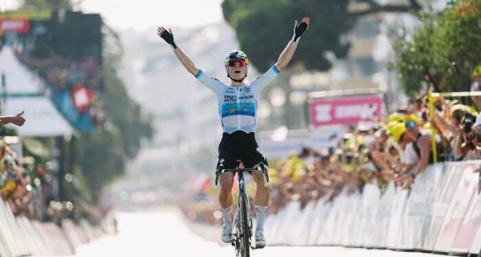 Demi Vollering agitó el Tour con una victoria en solitario que le dio el maillot amarillo