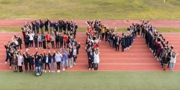 Deportistas del CAR de Madrid e integrantes del CSD conmemoran el 8M