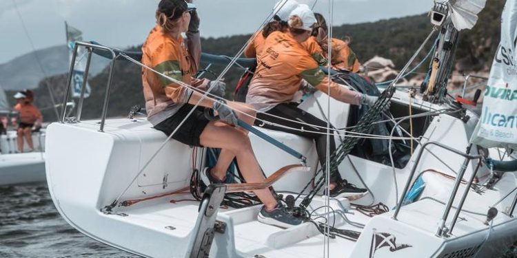 El ‘Dorsia Covirán’ suma una nueva victoria en la Liga Femenina de vela