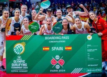 España celebró su clasificación para París 2024 con una remontada ante Hungría
