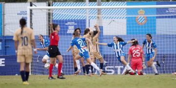 Sin cambios en el grupo de cabeza de la Liga F y con ajuste en la zona intermedia de la tabla