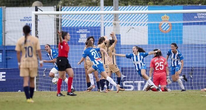 Sin cambios en el grupo de cabeza de la Liga F y con ajuste en la zona intermedia de la tabla