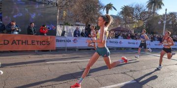 Eilish McColgan registró el récord de Europa en la 10K Valencia