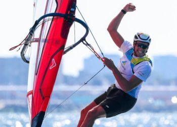 El escaso viento y la corriente complicaron una jornada en la que España mantiene plaza de país en 49er, 49er FX, 470, Nacra, ILCA 7 e iQFOiL Masculino