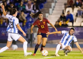 Triplete de Paralluelo en la exhibición de España ante Argentina