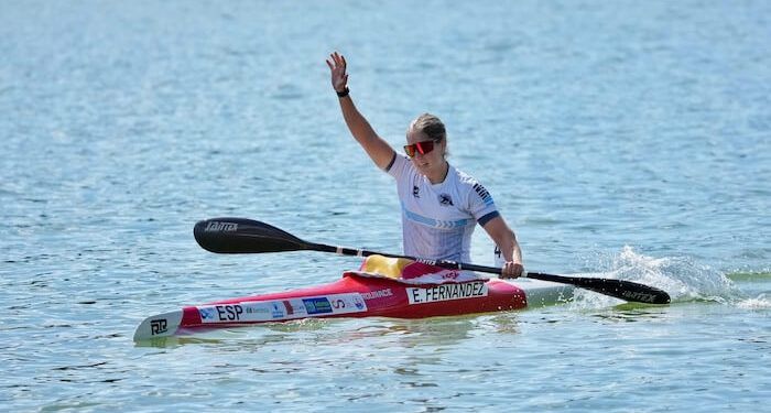 Estefanía Fernández logró su cuarto título nacional consecutivo en K1 5000 y María Martín venció en C1 5000