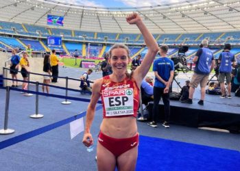 Cidade de Lugo Fluvial se impone en relevos en los campeonatos de España de triatlón en Roquetas