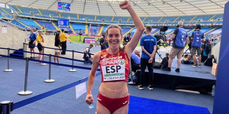 Cidade de Lugo Fluvial se impone en relevos en los campeonatos de España de triatlón en Roquetas