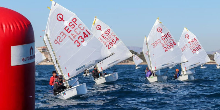 400 regatistas en la Euromarina Optimist Torrevieja